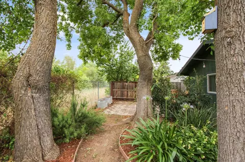 Exterior - 1418 Garrison St, Davis, CA 95616 photo 10 of 16