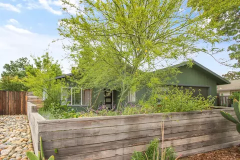 Exterior - 1418 Garrison St, Davis, CA 95616 photo 3 of 16