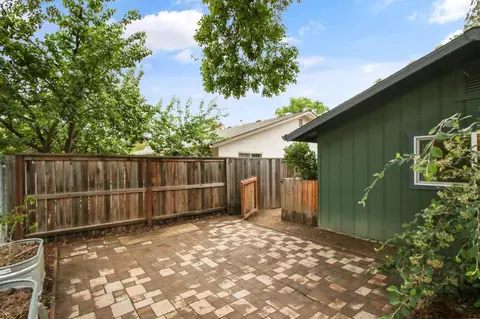 Exterior - 1418 Garrison St, Davis, CA 95616 photo 12 of 16