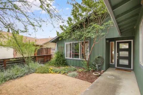 Exterior - 1418 Garrison St, Davis, CA 95616 photo 4 of 16