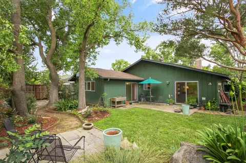 Exterior - 1418 Garrison St, Davis, CA 95616 photo 2 of 16