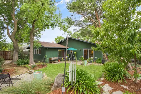 Exterior - 1418 Garrison St, Davis, CA 95616 photo 7 of 16