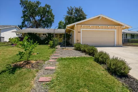 Exterior - 5034 Robander St, Carmichael, CA 95608 photo 9 of 11