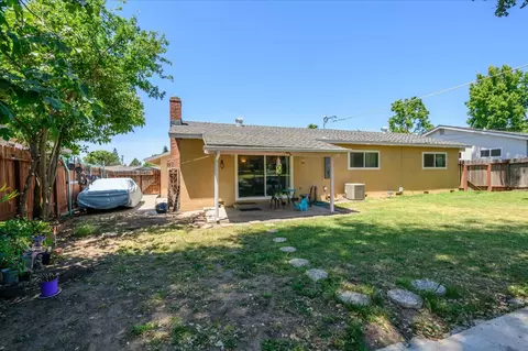 Exterior - 5034 Robander St, Carmichael, CA 95608 photo 6 of 11