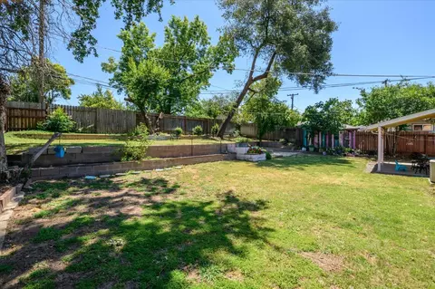 Exterior - 5034 Robander St, Carmichael, CA 95608 photo 3 of 11