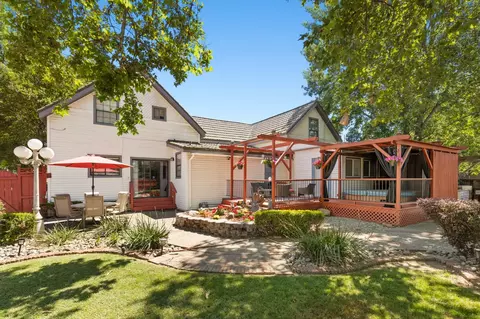 Exterior - 406 C St, Biggs, CA 95917 photo 5 of 10
