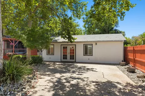 Exterior - 406 C St, Biggs, CA 95917 photo 2 of 10