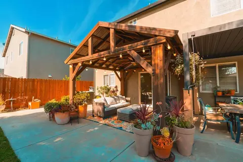 Exterior - 2521 Jubilee Dr, Turlock, CA 95380 photo 4 of 4