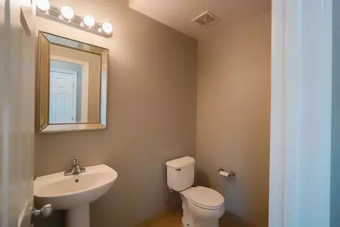 Bath - 2521 Jubilee Dr, Turlock, CA 95380 photo 1 of 3