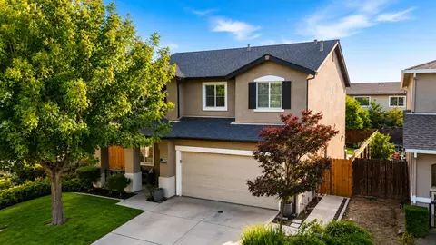 Exterior - 2521 Jubilee Dr, Turlock, CA 95380 photo 2 of 4