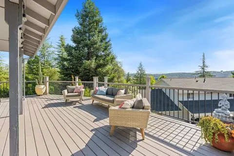 3133 Woodleigh Ln, Cameron Park, CA 95682