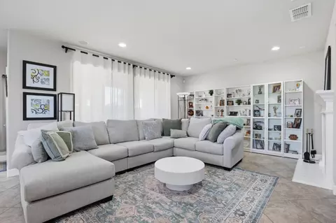 5526 Turnberry Dr, Linda, CA 95901