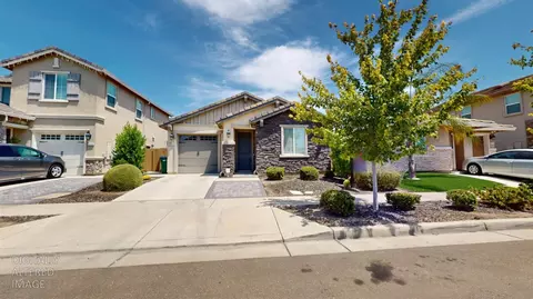 2723 Carnation Way, Lodi, CA 95242 photo 2