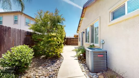 2723 Carnation Way, Lodi, CA 95242 photo 4