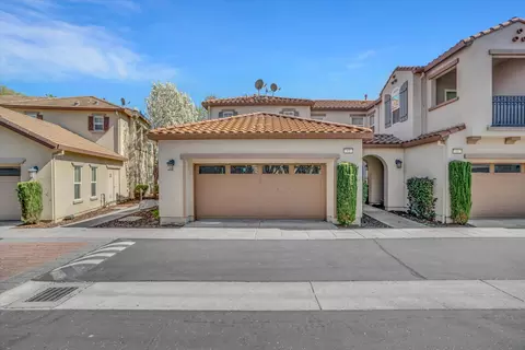 62 S Rio Rapido Dr, Tracy, CA 95391