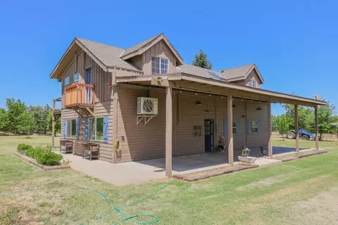 6783 Harrington Ave, Arbuckle, CA 95912