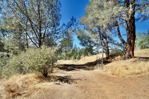 12507 Angel Wing Ln, Smartsville, CA 95977