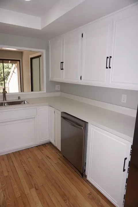 Kitchen - 1917 Edgebrook Dr #D, Modesto, CA 95354 photo 4 of 5