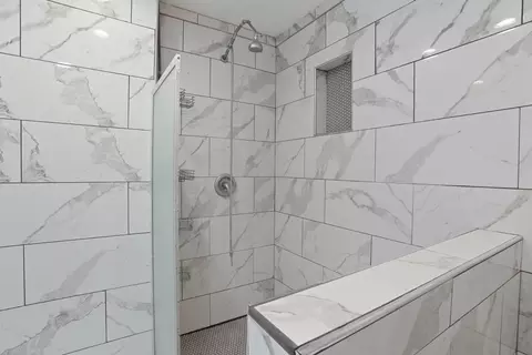Bath - 1917 Edgebrook Dr #D, Modesto, CA 95354 photo 5 of 7