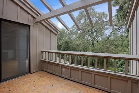 Exterior - 1917 Edgebrook Dr #D, Modesto, CA 95354 photo 8 of 18