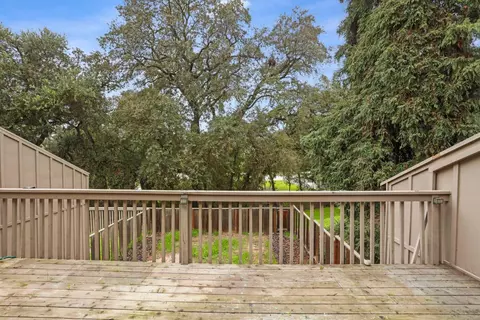 Exterior - 1917 Edgebrook Dr #D, Modesto, CA 95354 photo 12 of 18