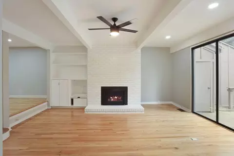 Living - 1917 Edgebrook Dr #D, Modesto, CA 95354 photo 7 of 12