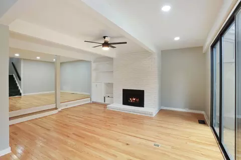 Living - 1917 Edgebrook Dr #D, Modesto, CA 95354 photo 4 of 12