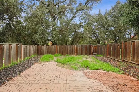 Exterior - 1917 Edgebrook Dr #D, Modesto, CA 95354 photo 14 of 18