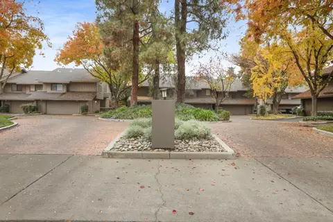 Exterior - 1917 Edgebrook Dr #D, Modesto, CA 95354 photo 3 of 18