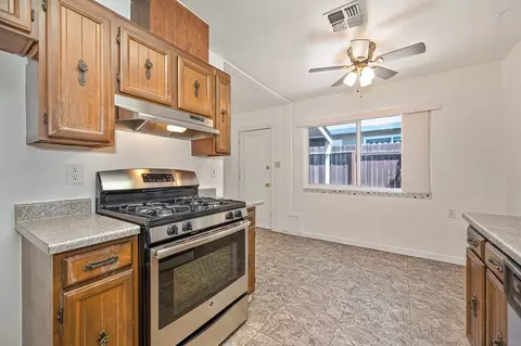 Kitchen - 5613 Sapunor Way, Carmichael, CA 95608 photo 3 of 5