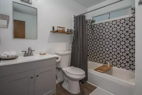 Bath - Undisclosed, Arnold, CA 95223 photo 2 of 3