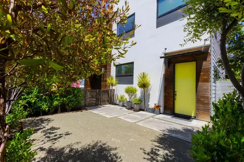 1770 Goss St, Oakland, CA 94607