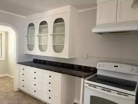 Kitchen - 422 Sycamore Ave, Modesto, CA 95354 photo 3 of 4