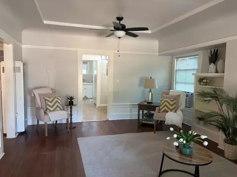Living - 422 Sycamore Ave, Modesto, CA 95354 photo 2 of 3