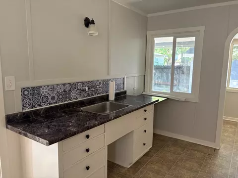 Kitchen - 422 Sycamore Ave, Modesto, CA 95354 photo 4 of 4