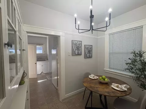Dining - 422 Sycamore Ave, Modesto, CA 95354 photo 1 of 2