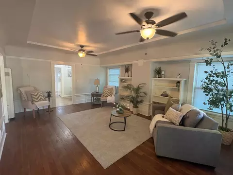 Living - 422 Sycamore Ave, Modesto, CA 95354 photo 1 of 3