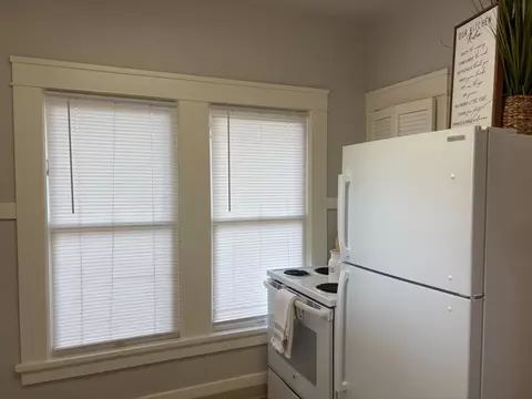 Kitchen - 422 Sycamore Ave, Modesto, CA 95354 photo 1 of 4