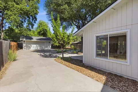 Exterior - 2738 California Ave, Carmichael, CA 95608 photo 12 of 20