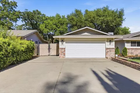 Exterior - 2738 California Ave, Carmichael, CA 95608 photo 9 of 20