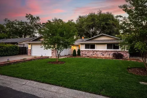 Exterior - 2738 California Ave, Carmichael, CA 95608 photo 3 of 20