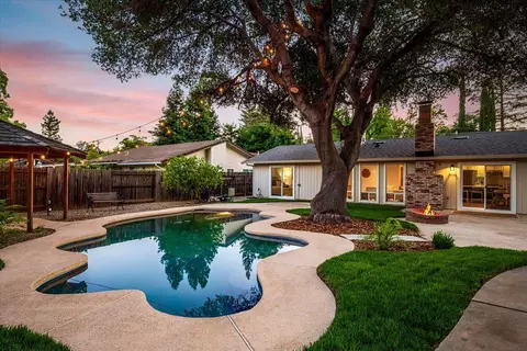 Exterior - 2738 California Ave, Carmichael, CA 95608 photo 2 of 20