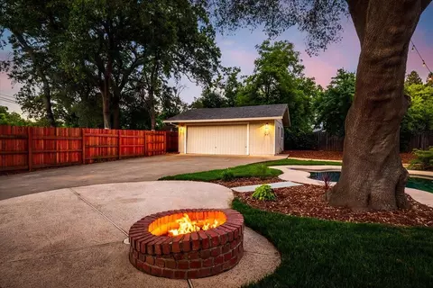 Exterior - 2738 California Ave, Carmichael, CA 95608 photo 6 of 20