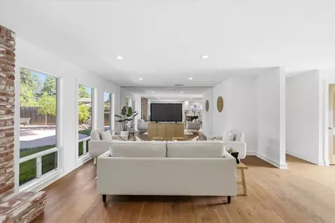 Living - 2738 California Ave, Carmichael, CA 95608 photo 3 of 5