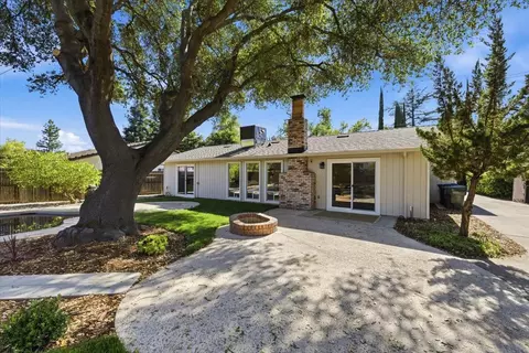 Exterior - 2738 California Ave, Carmichael, CA 95608 photo 15 of 20