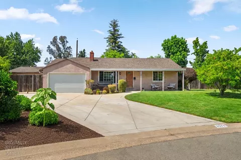 3077 Bertis Dr, Sacramento, CA 95821