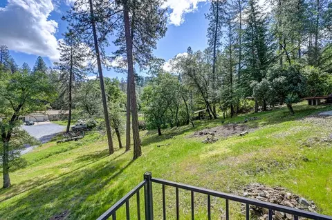 Exterior - 940 Pine Hill Rd, Colfax, CA 95713 photo 7 of 9