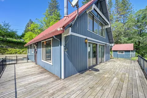 Exterior - 940 Pine Hill Rd, Colfax, CA 95713 photo 5 of 9