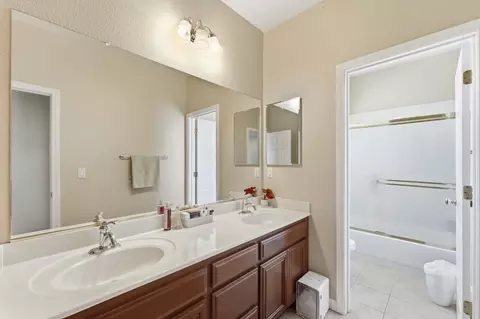 Bath - 2399 Anita Ct, Tracy, CA 95304 photo 3 of 3