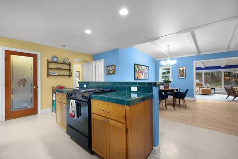 Kitchen - 125 Carson Ave, Auburn, CA 95603 photo 4 of 5